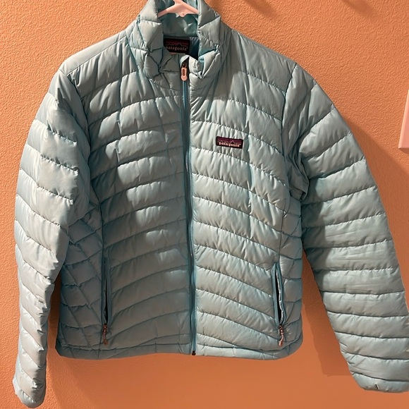 Patagonia Women’s Down Sweater - Picture 5 of 6